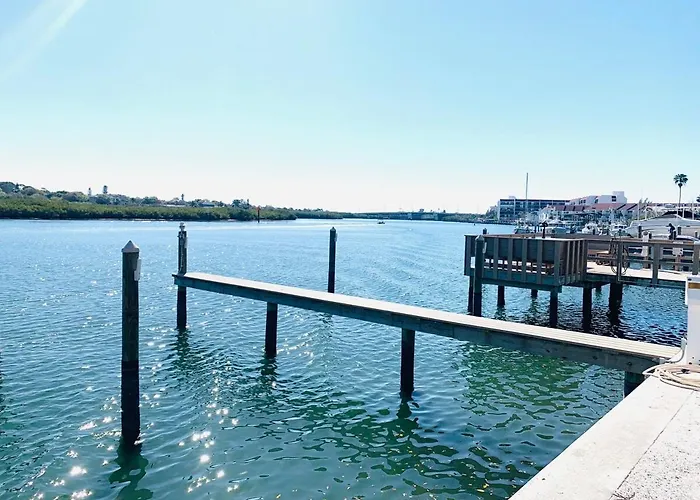 Indian Shores 2 Bedroom Escape! *