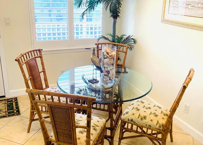 Apartment Indian Shores 2 Bedroom Escape!