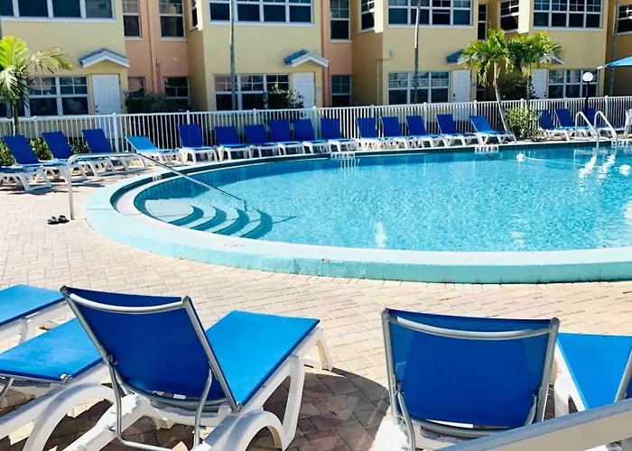 Indian Shores 2 Bedroom Escape! Apartment *